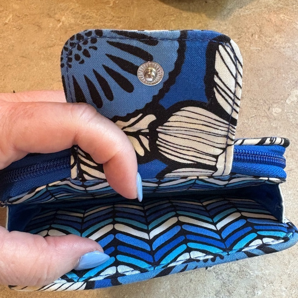 Vera Bradley Blue Bayou Smartphone Wristlet Wallet (retired) - Picture 6 of 12